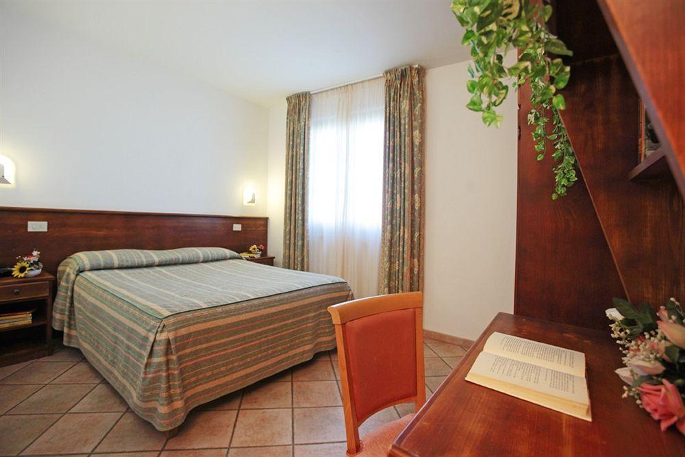 Tris Hotel Orbetello Exterior photo
