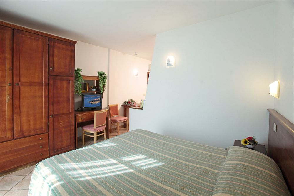 Tris Hotel Orbetello Exterior photo