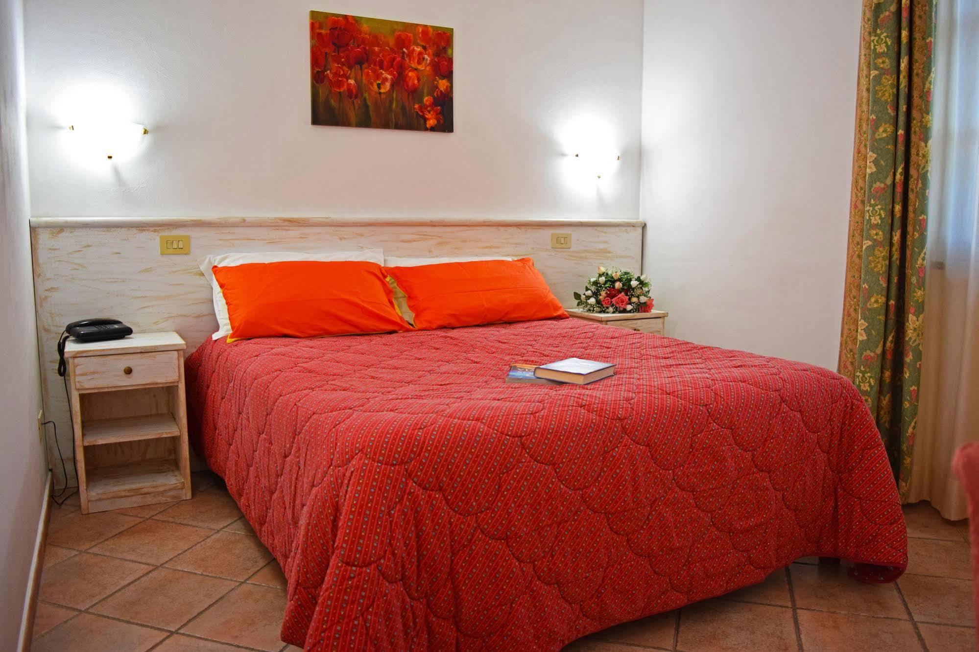 Tris Hotel Orbetello Exterior photo