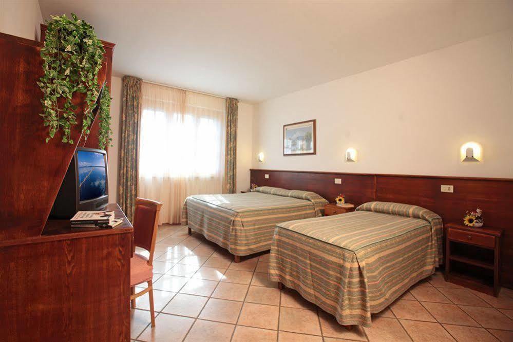 Tris Hotel Orbetello Exterior photo